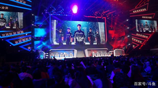 资讯《绝地求生》迈凯伦四人轿车好看吗？迈凯伦炫彩皮肤介绍